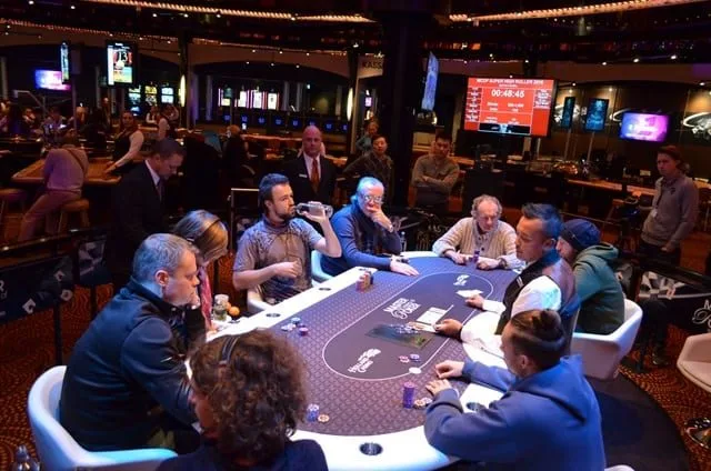 FT Super High Roller | 2016/11 - Master Classics of Poker - #12 €25.000 Super High Roller Re-entry