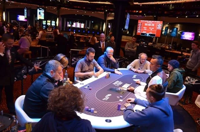 FT Super High Roller | 2016/11 - Master Classics of Poker - #12 €25.000 Super High Roller Re-entry