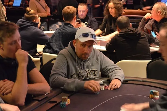 © 2026 Pokercity | Veli-Pekka Alakorva | 2016/11 - Master Classics of Poker - #17 €10.000 High Roller 8-Max Re-entry Veli-Pekka Alakorva | 2016/11 - Master Classics of Poker - #17 €10.000 High Roller 8-Max Re-entry