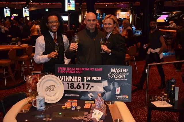 © 2026 Pokercity | Winnaar #18 €500 NLH Speed Freeze-out: David Elyachar | 2016/11 - Master Classics of Poker - #18 €500 NLH Speed Freeze-out Winnaar #18 €500 NLH Speed Freeze-out: David Elyachar | 2016/11 - Master Classics of Poker - #18 €500 NLH Speed Freeze-out