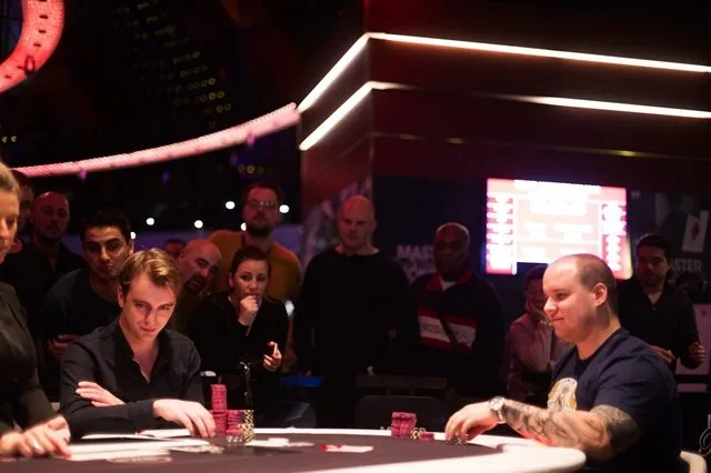 © 2026 Pokercity | Joris Ruys vs Balasz Somodi | 2016/11 - Master Classics of Poker - #22 €1.000 NLH Freeze-out Joris Ruys vs Balasz Somodi | 2016/11 - Master Classics of Poker - #22 €1.000 NLH Freeze-out