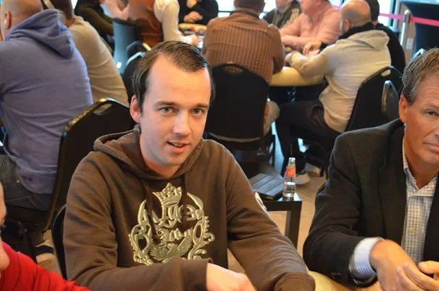 Sikkes | 2016/12 - Valkenburg Poker Series - €500 NLHE Main Event Re-entry 