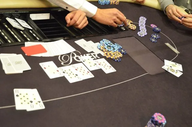 Schoonbrood dubbelt tegen Kicik | 2016/12 - Valkenburg Poker Series - €500 NLHE Main Event Re-entry 