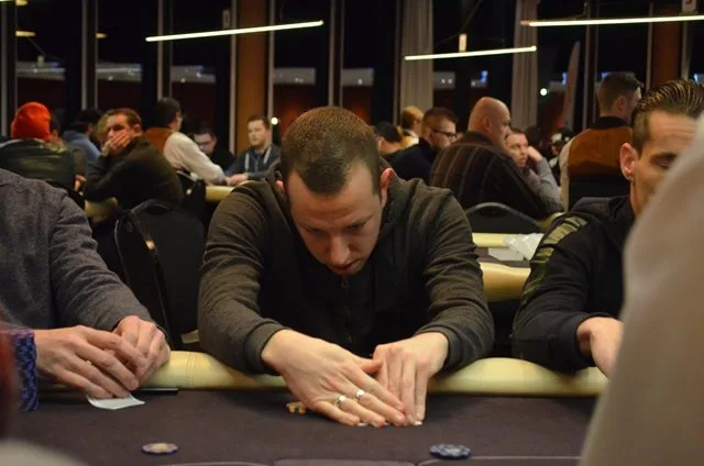 Guy Homblen | 2016/12 - Valkenburg Poker Series - €500 NLHE Main Event Re-entry 