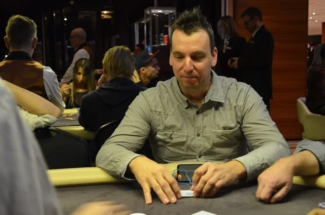 © 2026 Pokercity | Ronnie Aussems | 2016/12 - Valkenburg Poker Series - €500 NLHE Main Event Re-entry Ronnie Aussems | 2016/12 - Valkenburg Poker Series - €500 NLHE Main Event Re-entry