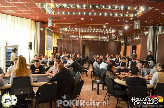 Speelzaal Dag 1A Main Event | 2017/01 - Utrecht Poker Series - €700 NLHE Main Event 