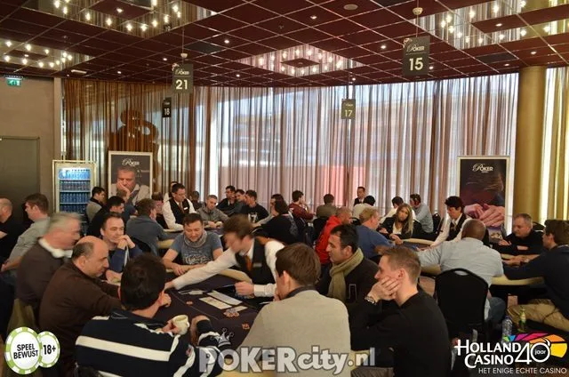 Speelzaal Dag 1A Main Event | 2017/01 - Utrecht Poker Series - €700 NLHE Main Event 