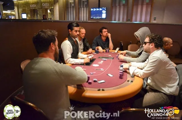 Start Dag 2 tafel 6 | 2017/04 - Rotterdam Poker Series - €600 NLHE PSKO Re-entry (€300+€300)