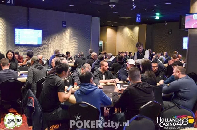 © 2026 Pokercity | Speelzaal Dag 1A | 2017/04 - Rotterdam Poker Series - €700 NLHE Main Event Single Re-entry Speelzaal Dag 1A | 2017/04 - Rotterdam Poker Series - €700 NLHE Main Event Single Re-entry