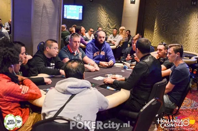 © 2026 Pokercity | Speelzaal Dag 1A | 2017/04 - Rotterdam Poker Series - €700 NLHE Main Event Single Re-entry Speelzaal Dag 1A | 2017/04 - Rotterdam Poker Series - €700 NLHE Main Event Single Re-entry