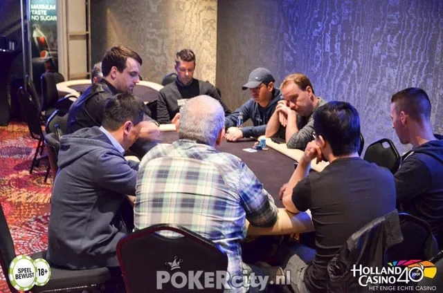 © 2026 Pokercity | Speelzaal Dag 1A | 2017/04 - Rotterdam Poker Series - €700 NLHE Main Event Single Re-entry Speelzaal Dag 1A | 2017/04 - Rotterdam Poker Series - €700 NLHE Main Event Single Re-entry