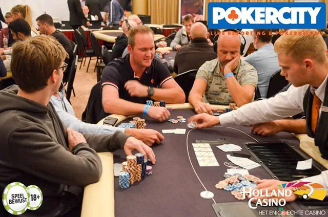 Kamminga pakt een pot | 2017/09 - Utrecht Poker Series - #4 €700 Main Event Re-entry