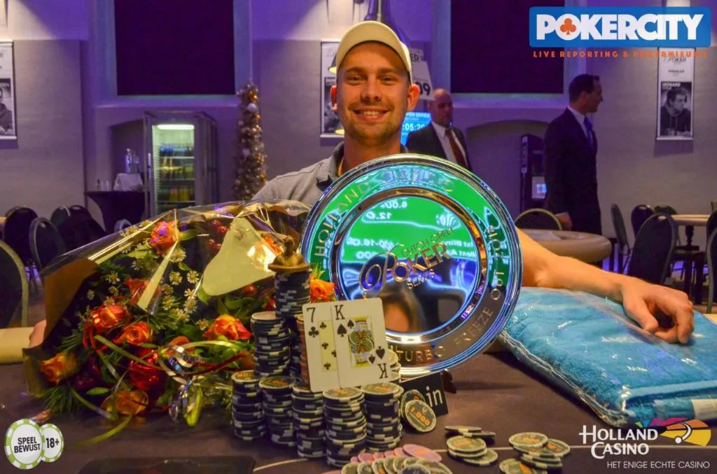 © 2026 Pokercity | Winnaar €165 NLHE Turbo: Joost Putters | 2018/12 - Dutch Open Poker Series - €165 NLHE Turbo Winnaar €165 NLHE Turbo: Joost Putters | 2018/12 - Dutch Open Poker Series - €165 NLHE Turbo