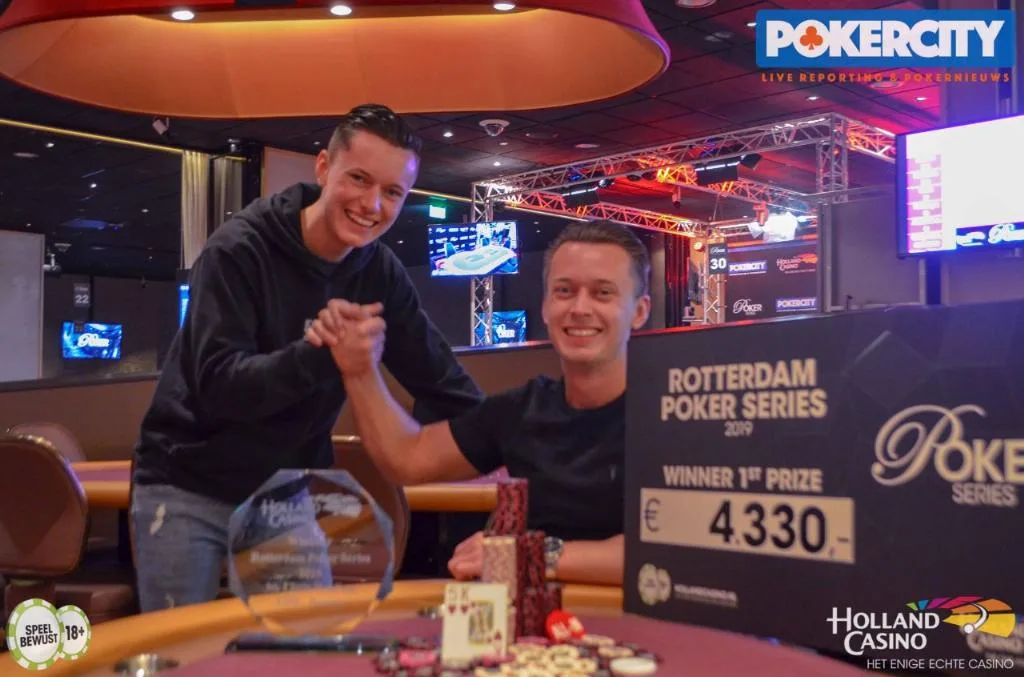 © 2026 Pokercity | Winnaar €275 NLH Bounty Freeze Out: Jazzie Hoebe | 2019/04 - Rotterdam Poker Series - €275 NLH Bounty Freeze Out Winnaar €275 NLH Bounty Freeze Out: Jazzie Hoebe | 2019/04 - Rotterdam Poker Series - €275 NLH Bounty Freeze Out