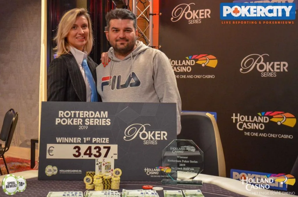 © 2026 Pokercity | Winnaar €220 NLH Hyper Turbo Re-entry: Yalcin Aydin | 2019/04 - Rotterdam Poker Series - €220 NLH Hyper Turbo Re-entry Winnaar €220 NLH Hyper Turbo Re-entry: Yalcin Aydin | 2019/04 - Rotterdam Poker Series - €220 NLH Hyper Turbo Re-entry