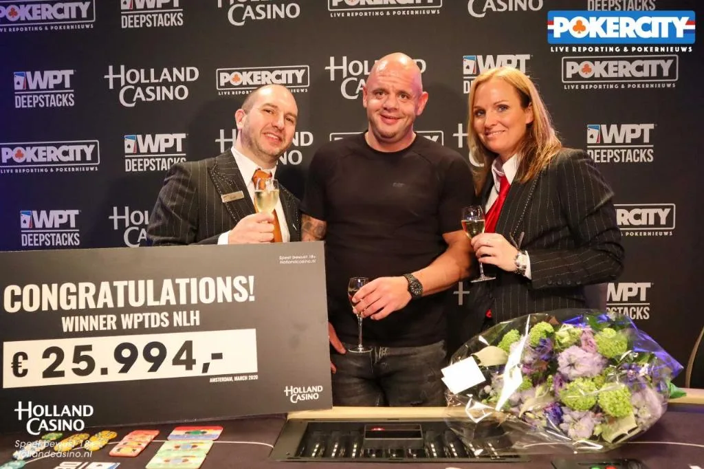 © 2026 Pokercity | Winnaar #4 - €560 NLH Single Re-entry: Gert Jan Albers | 2020/03 - WPT DeepStacks Amsterdam - #4 - €560 NLH Single Re-entry Winnaar #4 - €560 NLH Single Re-entry: Gert Jan Albers | 2020/03 - WPT DeepStacks Amsterdam - #4 - €560 NLH Single Re-entry