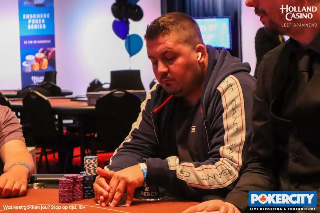 © 2026 Pokercity | Mustafa Findik | 2022/08 - Enschede Poker Series - #2 - €675 NLH Main Event Mustafa Findik | 2022/08 - Enschede Poker Series - #2 - €675 NLH Main Event