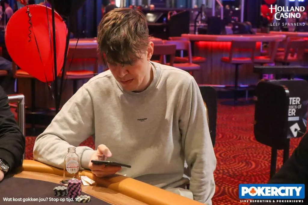 © 2026 Pokercity | Diego Zeiter | 2022/11 - Master Classics of Poker - #2 - €1.100 NLH Mystery Bounty Diego Zeiter | 2022/11 - Master Classics of Poker - #2 - €1.100 NLH Mystery Bounty