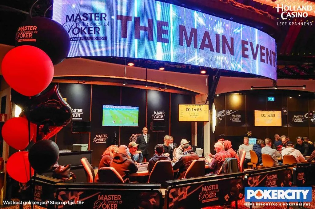 Featured table pit | 2022/11 - Master Classics of Poker - #5 - €3.000 NLH Main Event