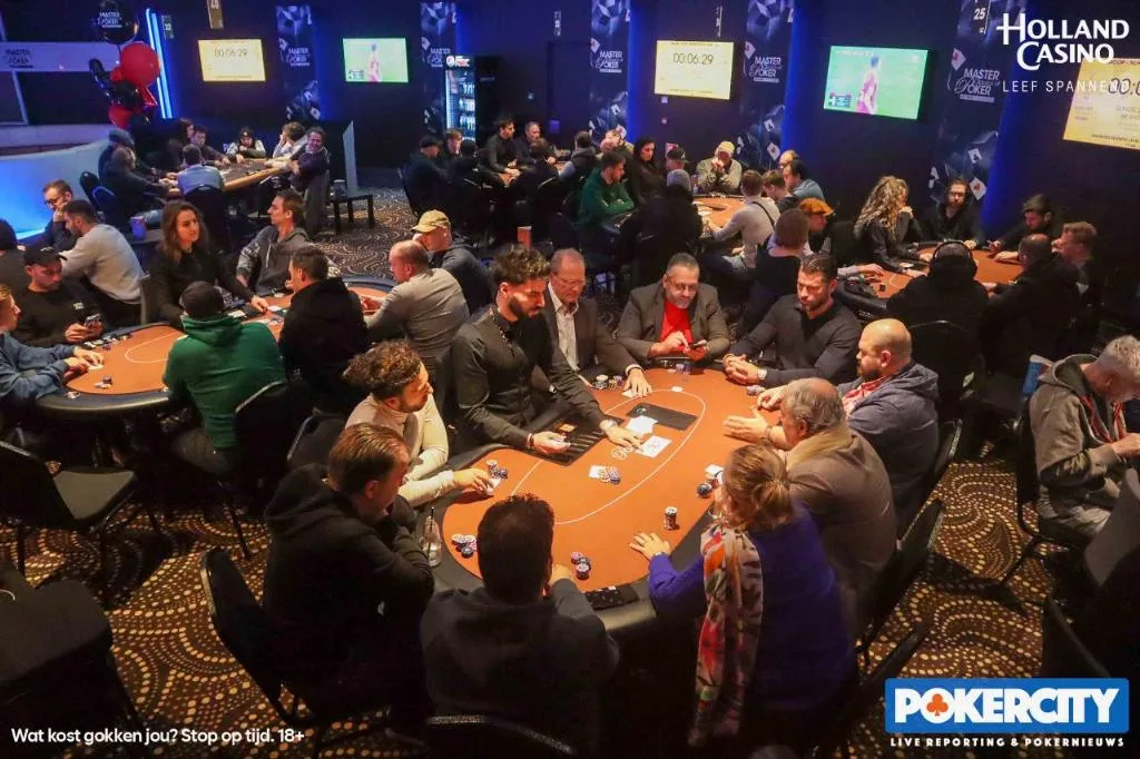 Lido zaal beneden | 2022/11 - Master Classics of Poker - #5 - €3.000 NLH Main Event