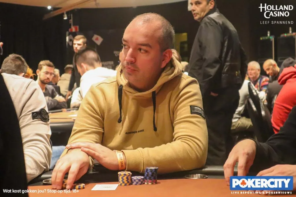 © 2026 Pokercity | Sandu Dumitru | 2022/11 - Master Classics of Poker - #5 - €3.000 NLH Main Event Sandu Dumitru | 2022/11 - Master Classics of Poker - #5 - €3.000 NLH Main Event