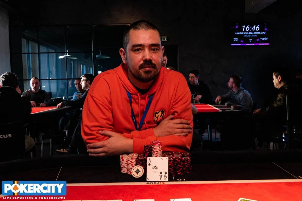 Winnaar Pokahchamp XL: Yves Vloebergs | 2022/03 - Pokahchamp - Pokahchamp XL