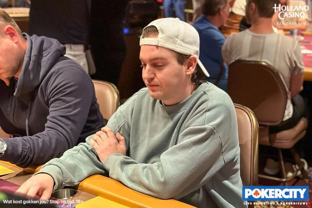 © 2026 Pokercity | Donny van Nes | 2023/09 - Small Ball Mystery Bounty Rotterdam - €200 Small Ball Mystery Bounty Donny van Nes | 2023/09 - Small Ball Mystery Bounty Rotterdam - €200 Small Ball Mystery Bounty