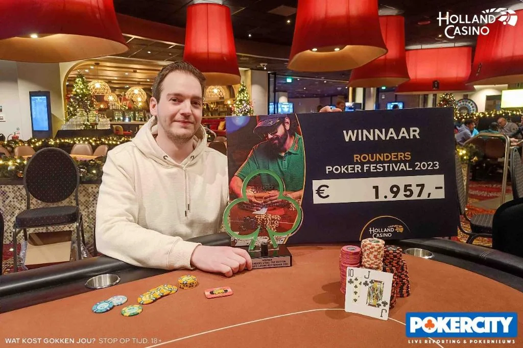 © 2026 Pokercity | Winnaar #07 - €120 Steal the Button: Donny van Nes | 2023/12 - Rounders Poker Festival - #07 - €120 Steal the Button Winnaar #07 - €120 Steal the Button: Donny van Nes | 2023/12 - Rounders Poker Festival - #07 - €120 Steal the Button
