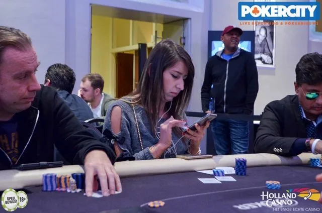 Michaela Ciceu | 2017/12 - Dutch Open Poker Series - €880 NLHE Progressive Bounty