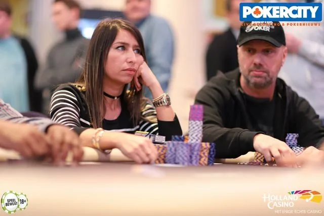 Michaela Ciceu | 2017/12 - Dutch Open Poker Series - €880 NLHE Progressive Bounty