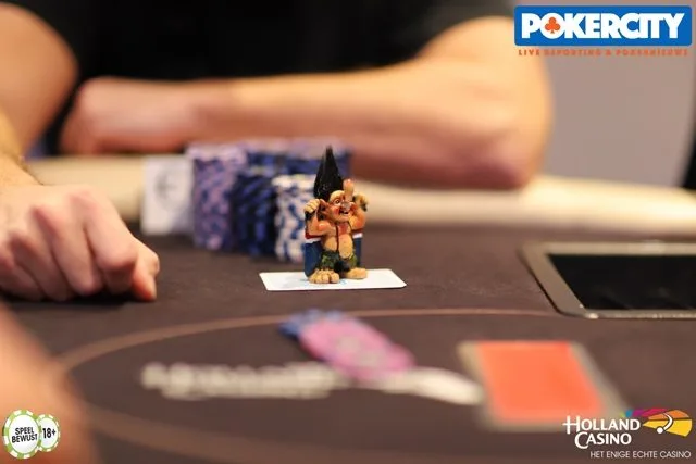 De chip protector van Hoekendijk | 2017/12 - Dutch Open Poker Series - €880 NLHE Progressive Bounty